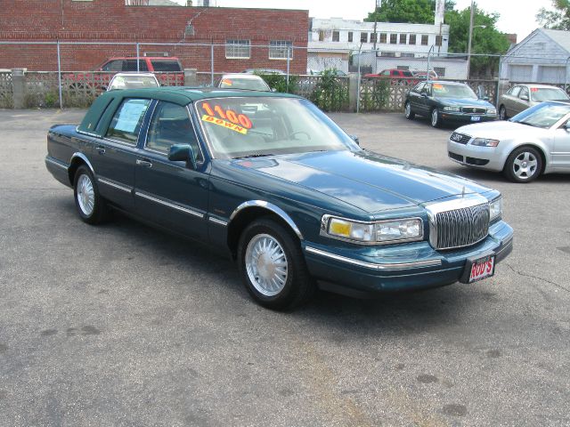 1997 Lincoln Town Car DOWN 4.9 WAC