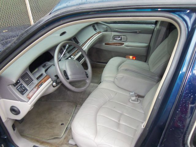 1997 Lincoln Town Car 4X4 SLE Regular Cab