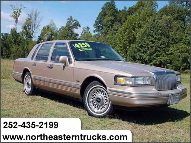 1997 Lincoln Town Car DOWN 4.9 WAC