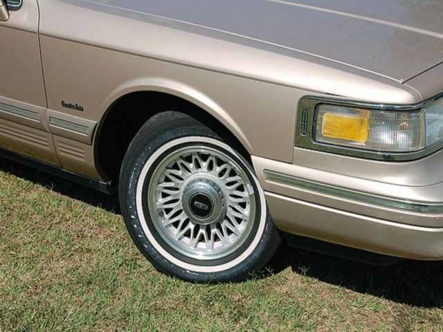 1997 Lincoln Town Car DOWN 4.9 WAC