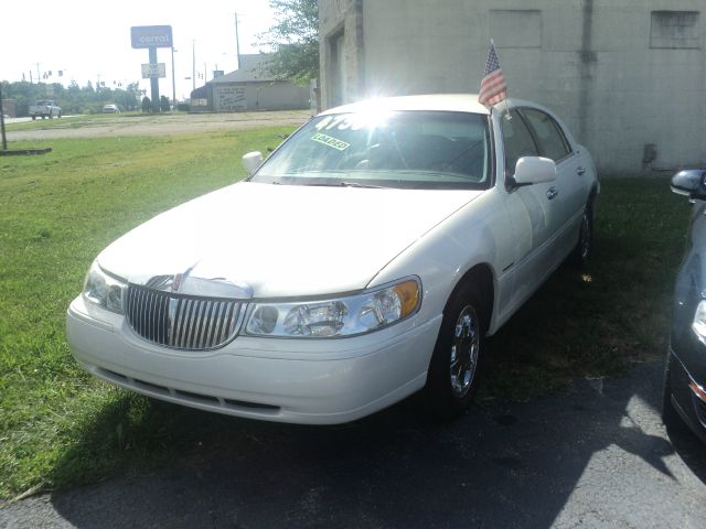 1998 Lincoln Town Car DOWN 4.9 WAC