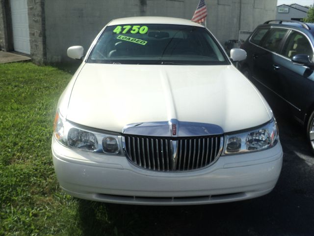 1998 Lincoln Town Car DOWN 4.9 WAC