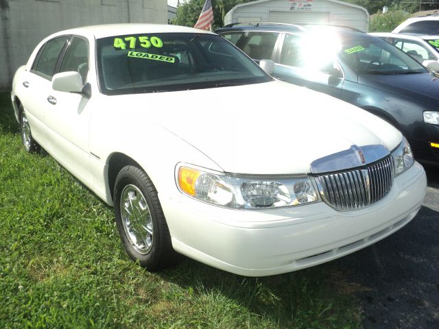 1998 Lincoln Town Car DOWN 4.9 WAC