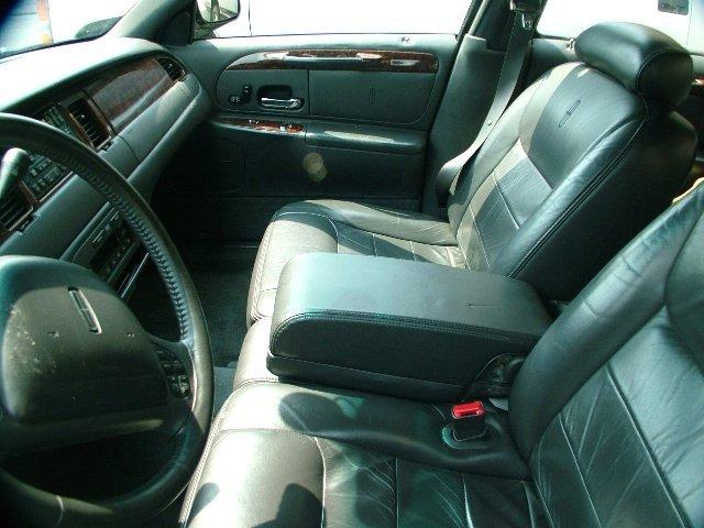 1998 Lincoln Town Car DOWN 4.9 WAC