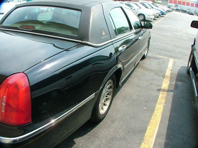 1998 Lincoln Town Car DOWN 4.9 WAC