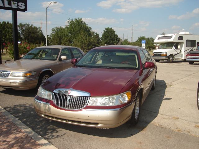 1998 Lincoln Town Car DOWN 4.9 WAC