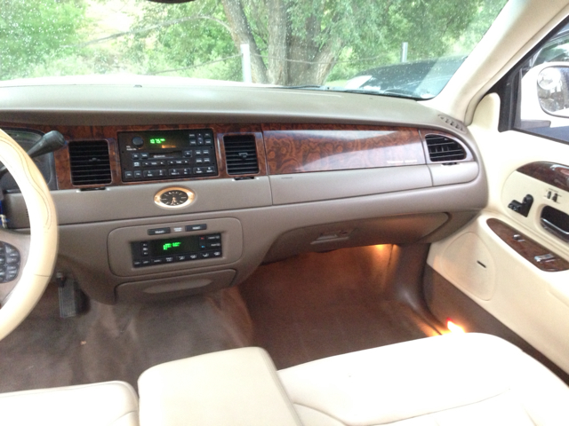 1998 Lincoln Town Car ZR-2 Extended Cab