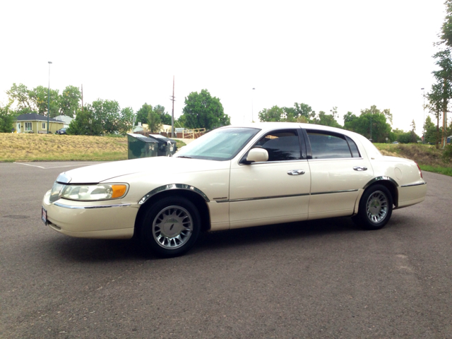 1998 Lincoln Town Car ZR-2 Extended Cab