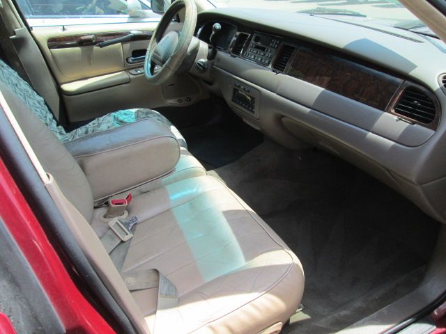 1998 Lincoln Town Car DOWN 4.9 WAC