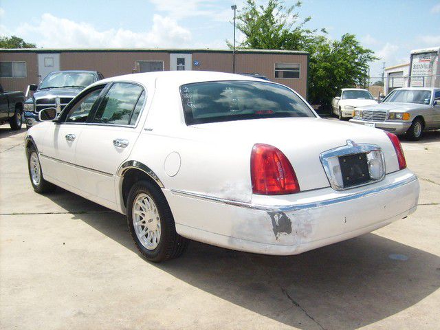 1998 Lincoln Town Car DOWN 4.9 WAC