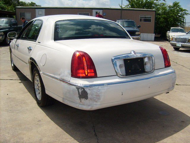 1998 Lincoln Town Car DOWN 4.9 WAC