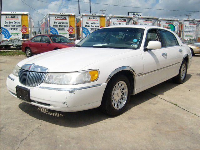 1998 Lincoln Town Car DOWN 4.9 WAC