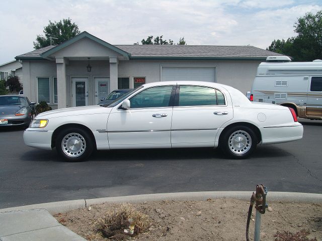 1998 Lincoln Town Car DOWN 4.9 WAC