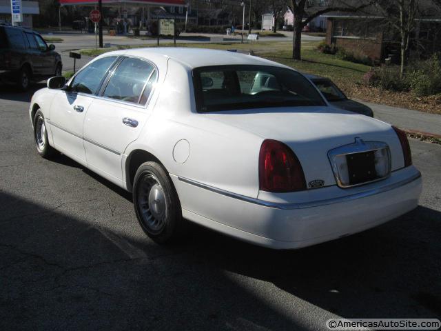 1998 Lincoln Town Car DOWN 4.9 WAC