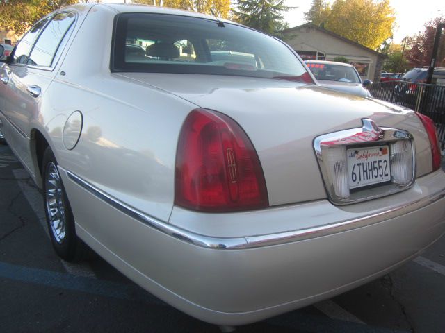 1999 Lincoln Town Car ZR-2 Extended Cab