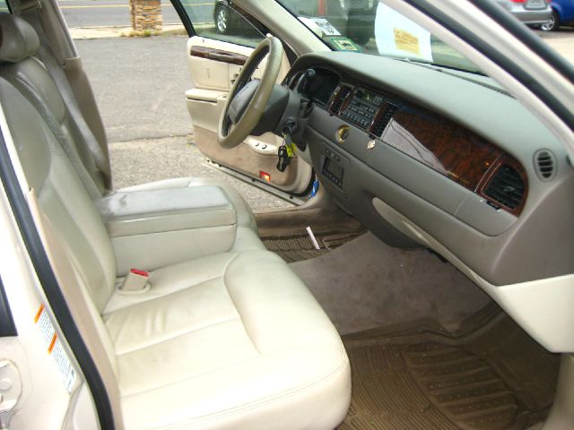 1999 Lincoln Town Car ZR-2 Extended Cab