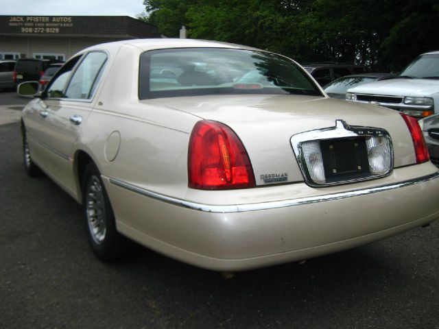 1999 Lincoln Town Car ZR-2 Extended Cab