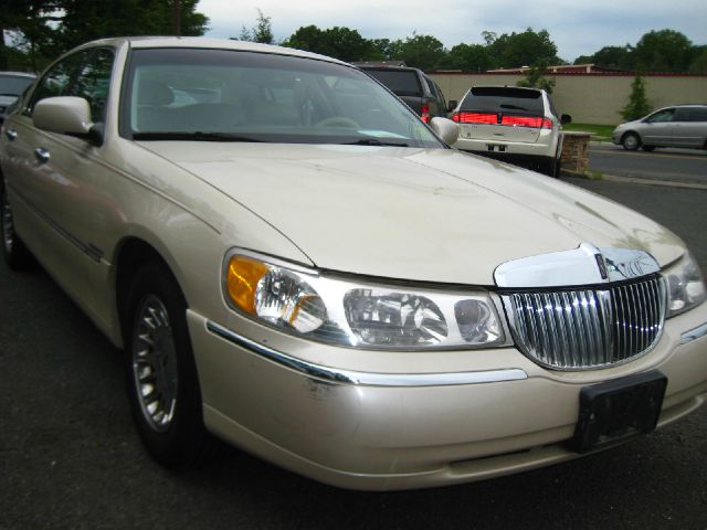 1999 Lincoln Town Car ZR-2 Extended Cab