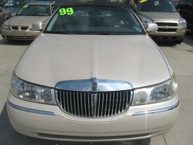 1999 Lincoln Town Car ZR-2 Extended Cab