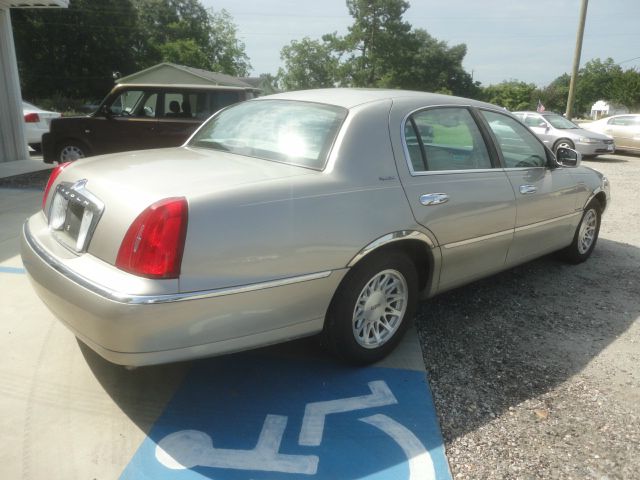 1999 Lincoln Town Car DOWN 4.9 WAC