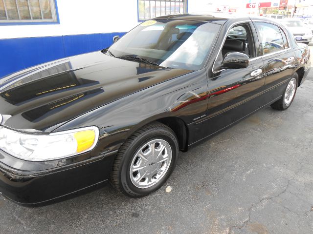 1999 Lincoln Town Car DOWN 4.9 WAC