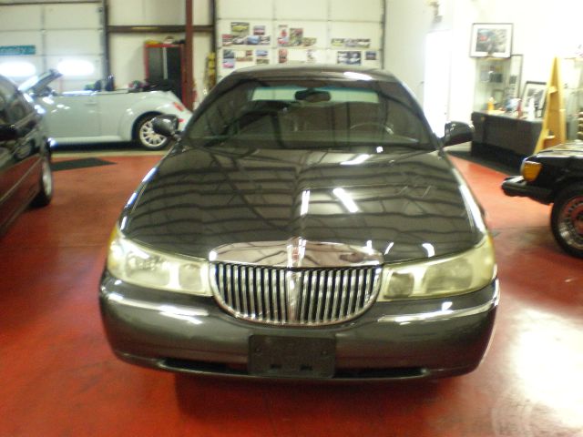 1999 Lincoln Town Car DOWN 4.9 WAC