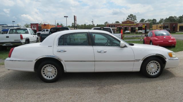 1999 Lincoln Town Car DOWN 4.9 WAC