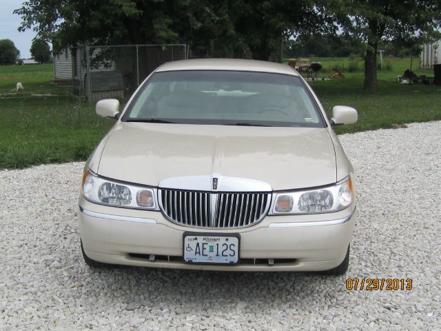 1999 Lincoln Town Car ZR-2 Extended Cab