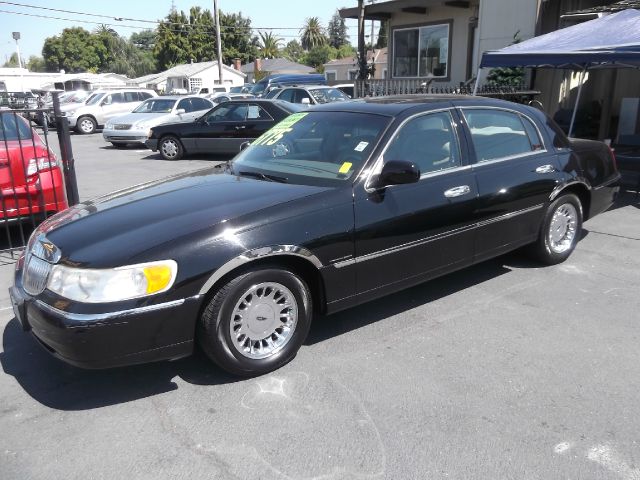 1999 Lincoln Town Car ZR-2 Extended Cab