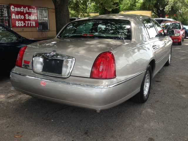 1999 Lincoln Town Car DOWN 4.9 WAC