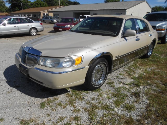 2000 Lincoln Town Car ZR-2 Extended Cab