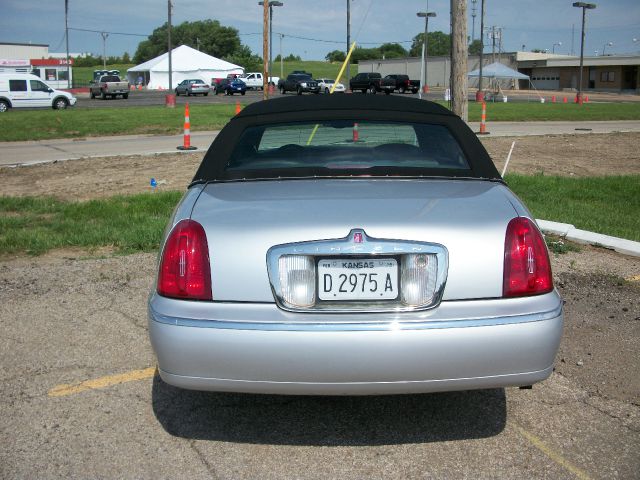 2000 Lincoln Town Car DOWN 4.9 WAC