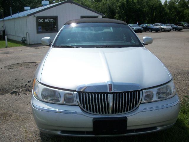 2000 Lincoln Town Car DOWN 4.9 WAC