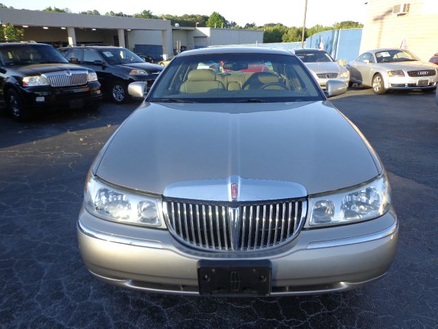 2000 Lincoln Town Car DOWN 4.9 WAC