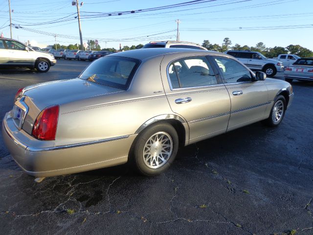 2000 Lincoln Town Car DOWN 4.9 WAC