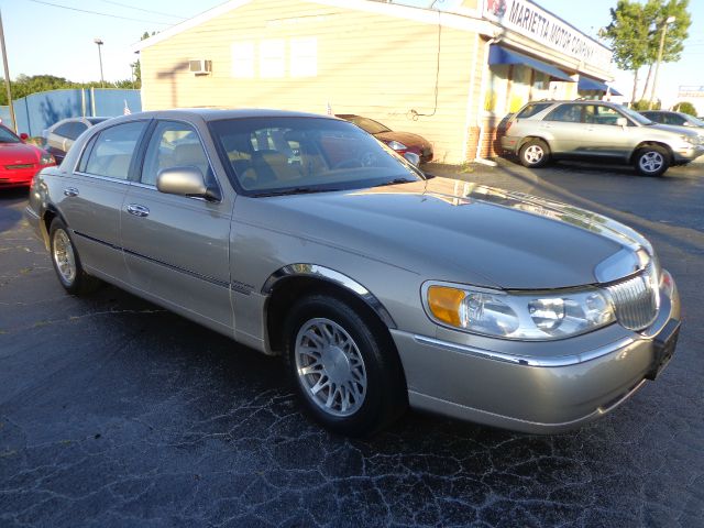 2000 Lincoln Town Car DOWN 4.9 WAC