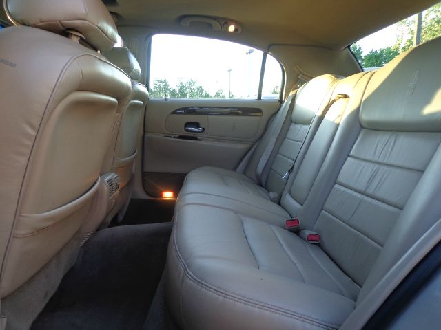 2000 Lincoln Town Car DOWN 4.9 WAC