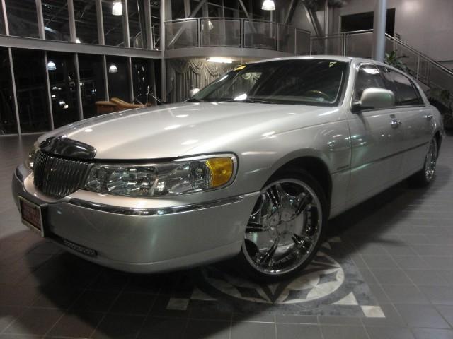 2000 Lincoln Town Car ZR-2 Extended Cab