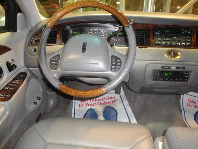 2000 Lincoln Town Car ZR-2 Extended Cab