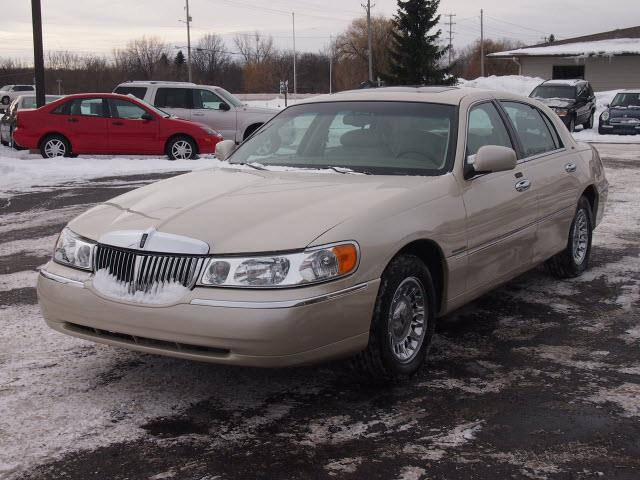 2000 Lincoln Town Car ZR-2 Extended Cab