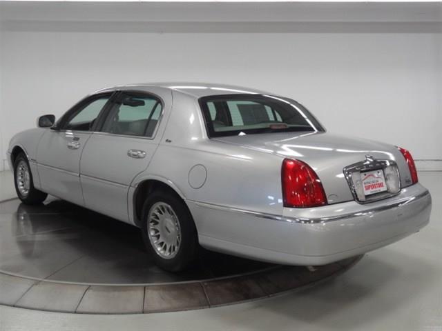 2000 Lincoln Town Car ZR-2 Extended Cab