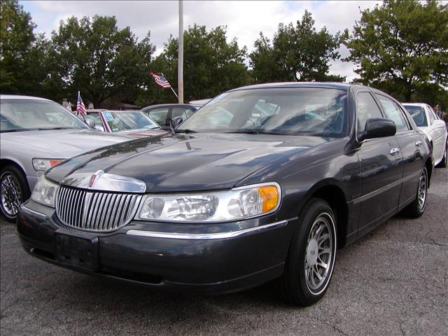 2000 Lincoln Town Car DOWN 4.9 WAC