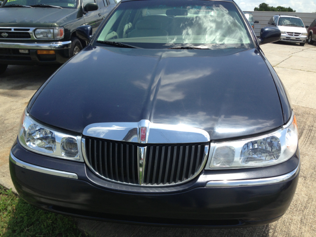 2000 Lincoln Town Car DOWN 4.9 WAC