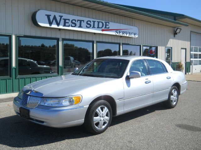 2000 Lincoln Town Car DOWN 4.9 WAC