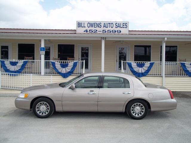 2000 Lincoln Town Car DOWN 4.9 WAC