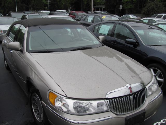 2000 Lincoln Town Car DOWN 4.9 WAC