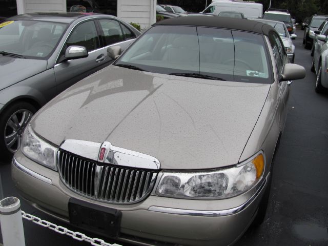 2000 Lincoln Town Car DOWN 4.9 WAC