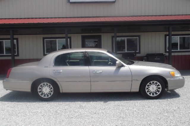 2000 Lincoln Town Car DOWN 4.9 WAC