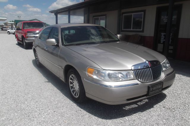 2000 Lincoln Town Car DOWN 4.9 WAC