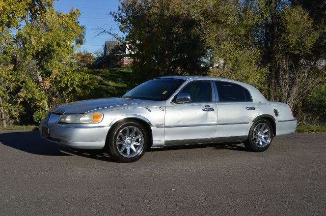 2001 Lincoln Town Car ZR-2 Extended Cab